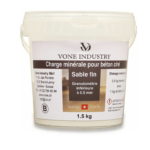 Sable fin de quartz pour mortier à béton ciré. Charge minérale destinée au renforcement des premières couches. Améliore la résistance mécanique et l’aspect décoratif du revêtement. À mélanger avec la poudre de béton ciré.